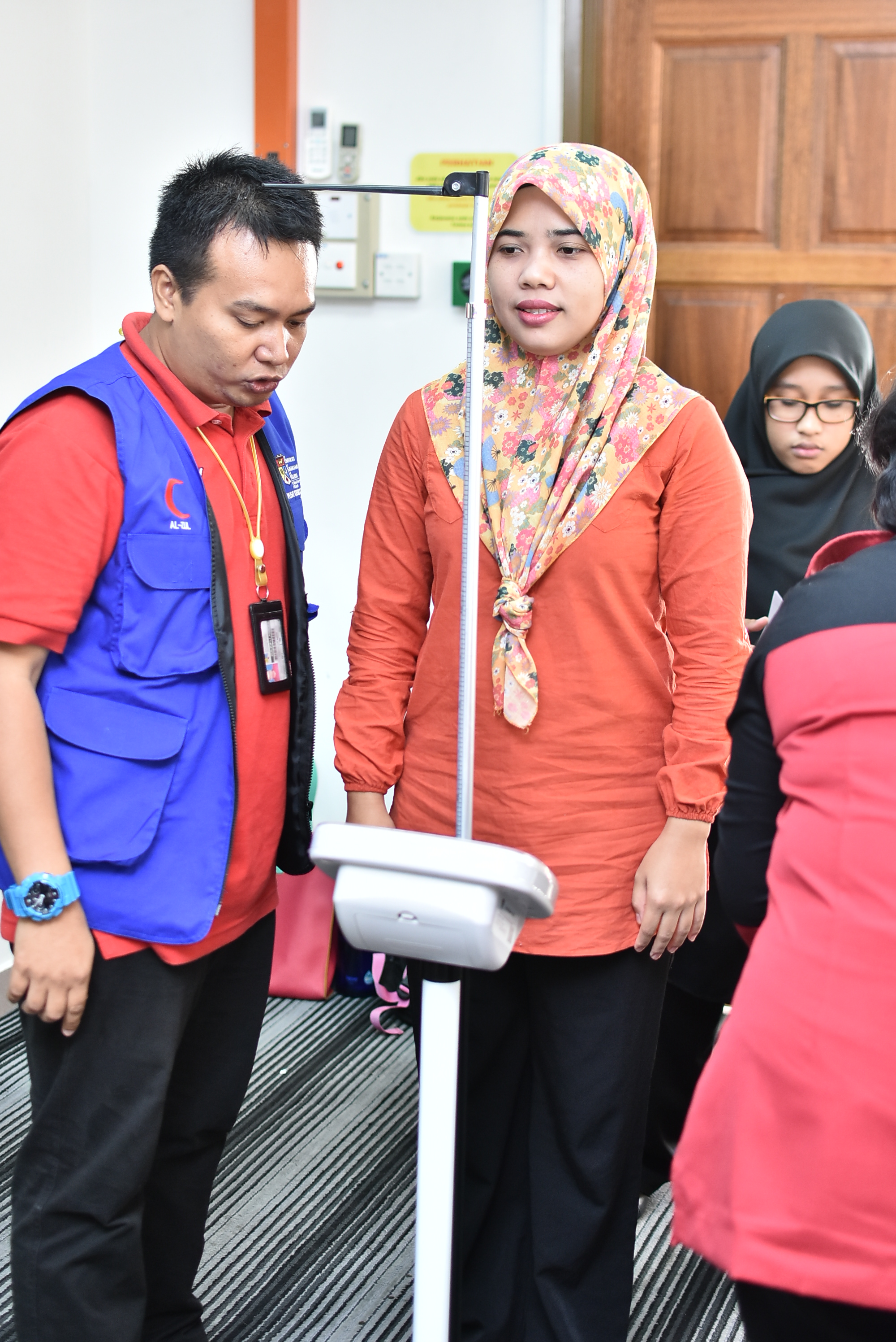 UKM 8998